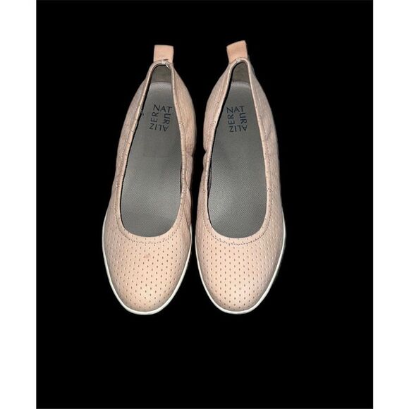 Naturalizer Philippa Slip-ons, Size 10M - Picture 3 of 4